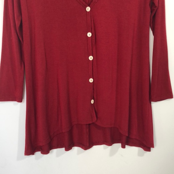 American Bqsics soft structured button down top - Picture 3 of 6